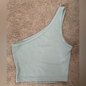 one should crop top